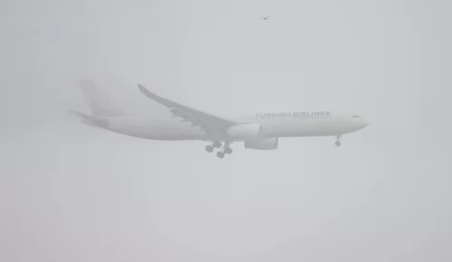 Gaziantep’te yoğun sis nedeniyle bazı uçak seferleri iptal edildi