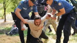 Terör tatbikatında kendini rolüne kaptırdı, ortalığı birbirine kattı